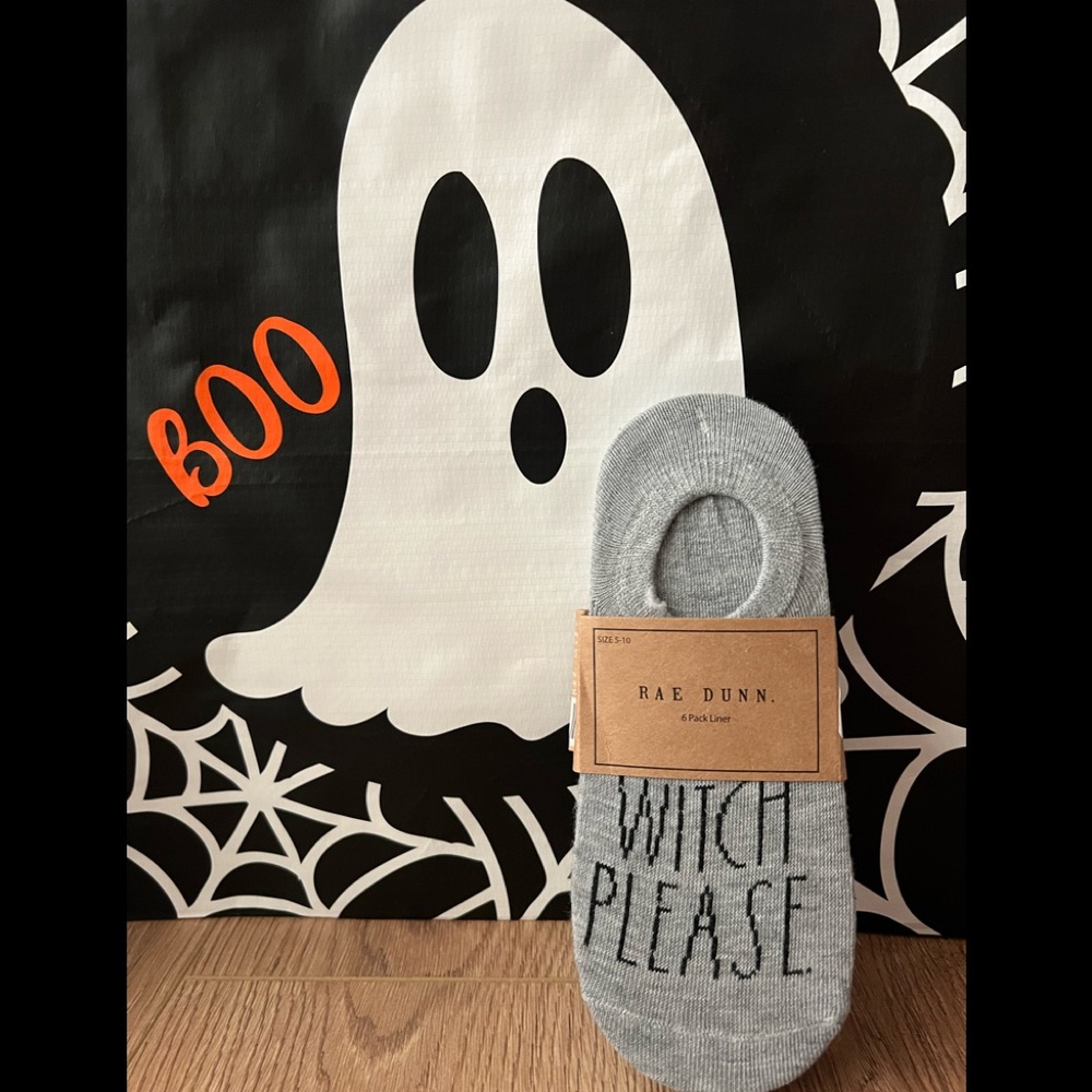 🧙🏽♀️👻 Rae Dunn WITCH PLEASE Socks 6 Pack BOO!Magical Haunted EEK Good Witch - Picture 1 of 3